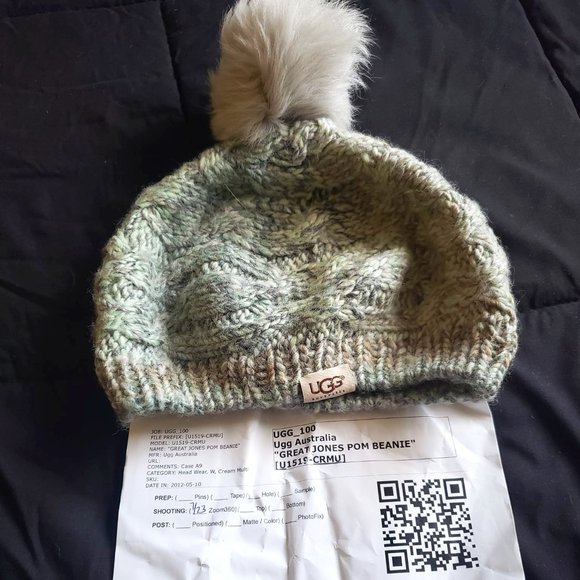 NWT/NIB, UGG, Great Jones Pom Beanie - Picture 1 of 6